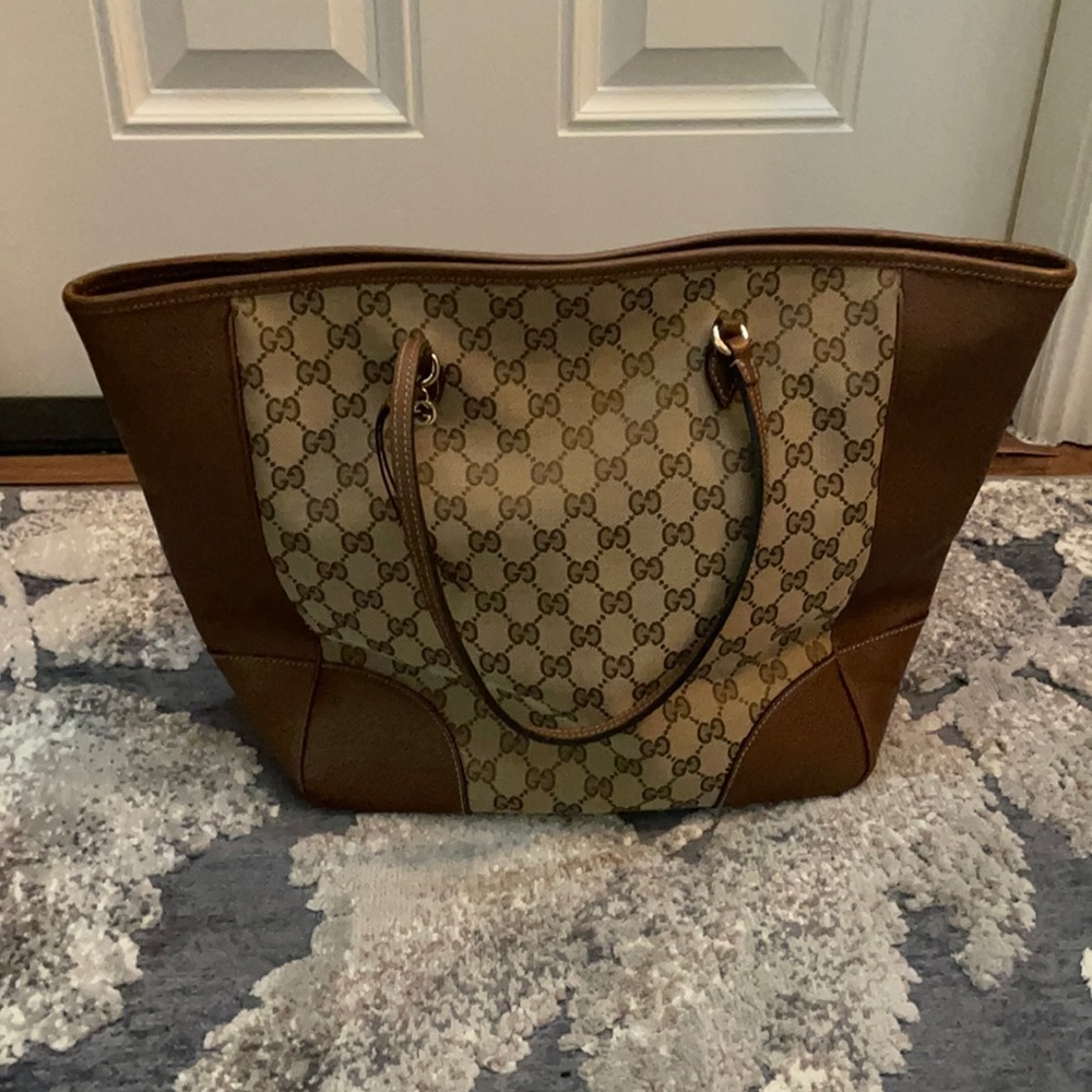Gucci tote in very good condition